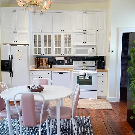 Charming 1885 Parlor Loft Downtown Savannah Stay Exterior photo